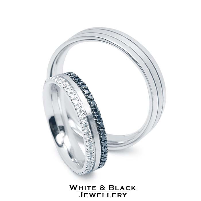 Fekete és fehér gyémánt köves karikagyűrű