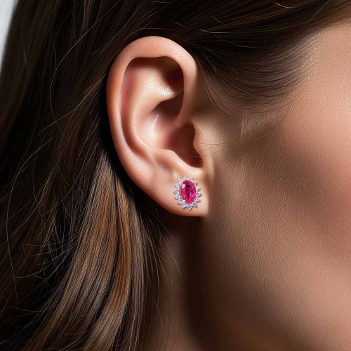 Ovális rubin fülbevaló gyémántokkal - 1,3ct