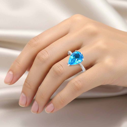 Swiss blue topáz csepp gyűrű