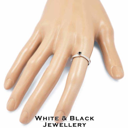 Fekete gyémánt gyűrű - 3,0mm ívelt - fehérarany