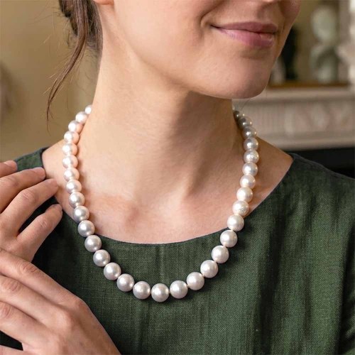 Gyöngysor 9mm, akoya - fehérarany