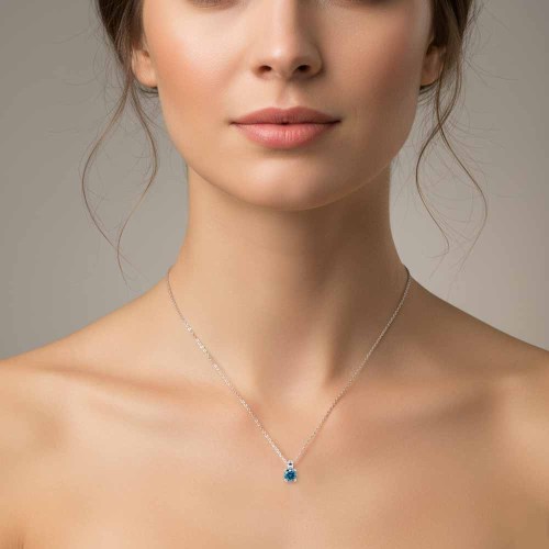 Kék gyémánt nyaklánc, fehérarany - négykarmos - 0,1ct